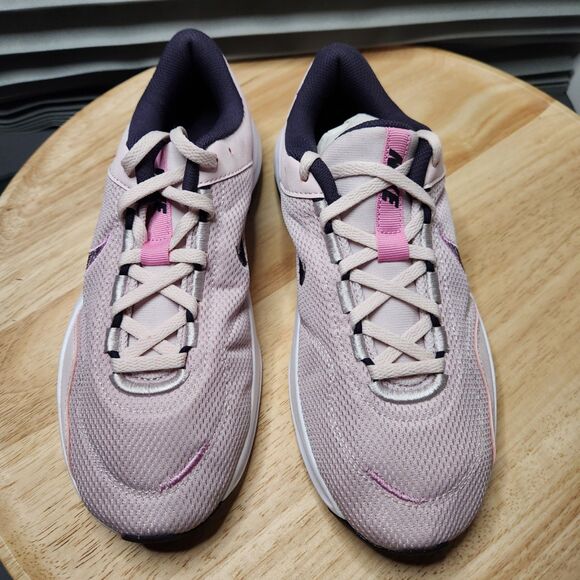 Nike Legend Essential 3 NN – Women’s 9, Barely Rose, Unworn - Picture 5 of 7